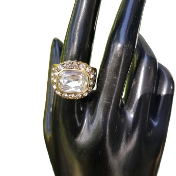 HEIDI DAUS DESIGNER ART DECO REVIVAL WHITE RHINESTONE STATEMENT RING - Picture 1 of 6